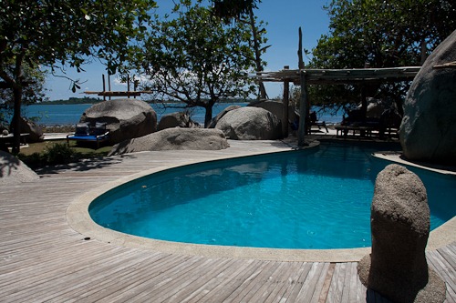 Gorgeous swimming pool.